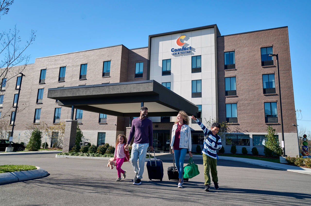 Family staying at the Comfort Inn